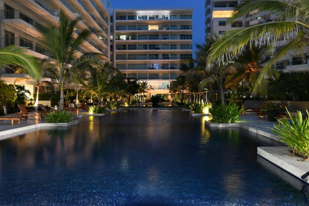 Hermoso Apartamento: Beachfront Comfort With Direct Access Apartment *