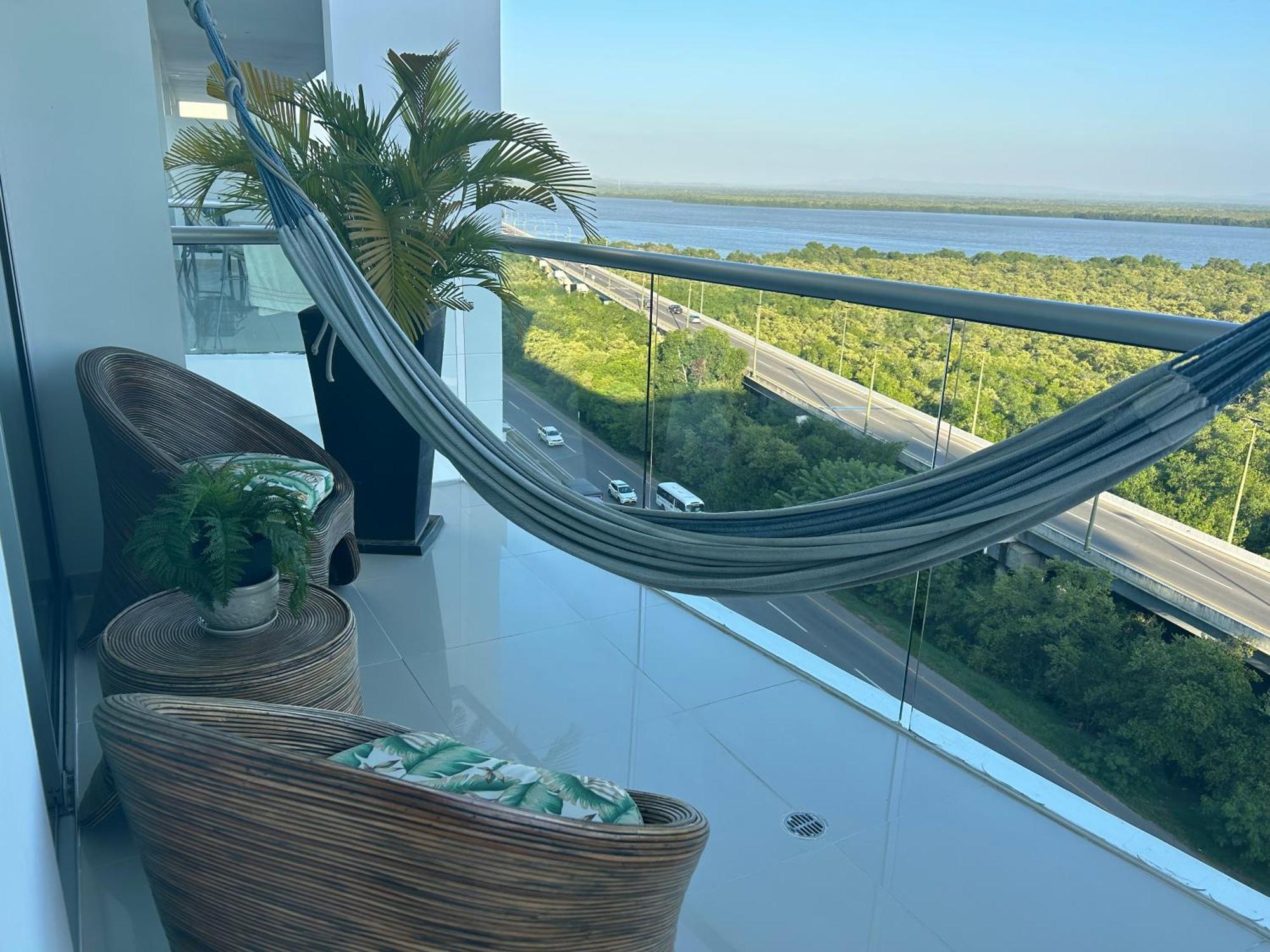 Apartment Hermoso Apartamento: Beachfront Comfort With Direct Access Cartagena